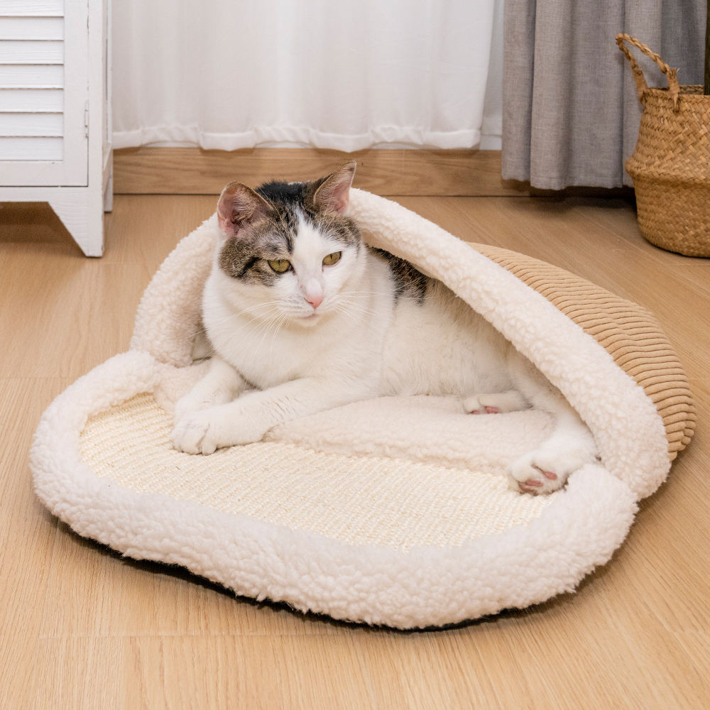 Manufacturer Wholesale Shoes Design Warm Cat Bed With Scratcher Board