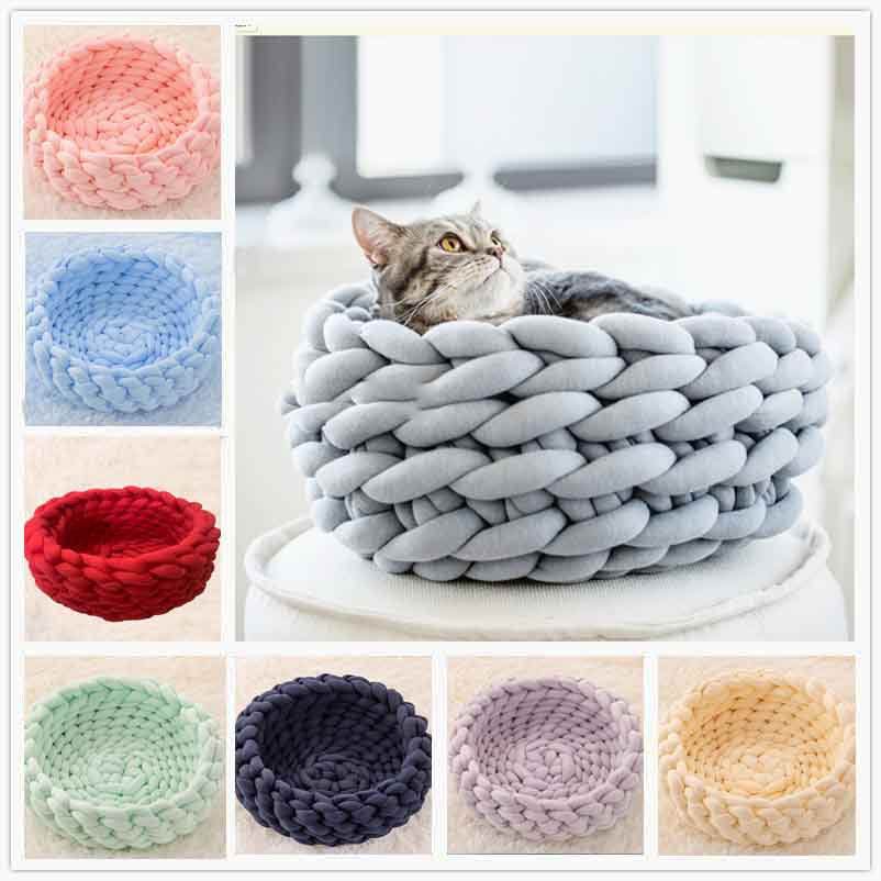 Luxury Warm Soft Plush Comfortable Pet Bed For Sleeping Dog Bed