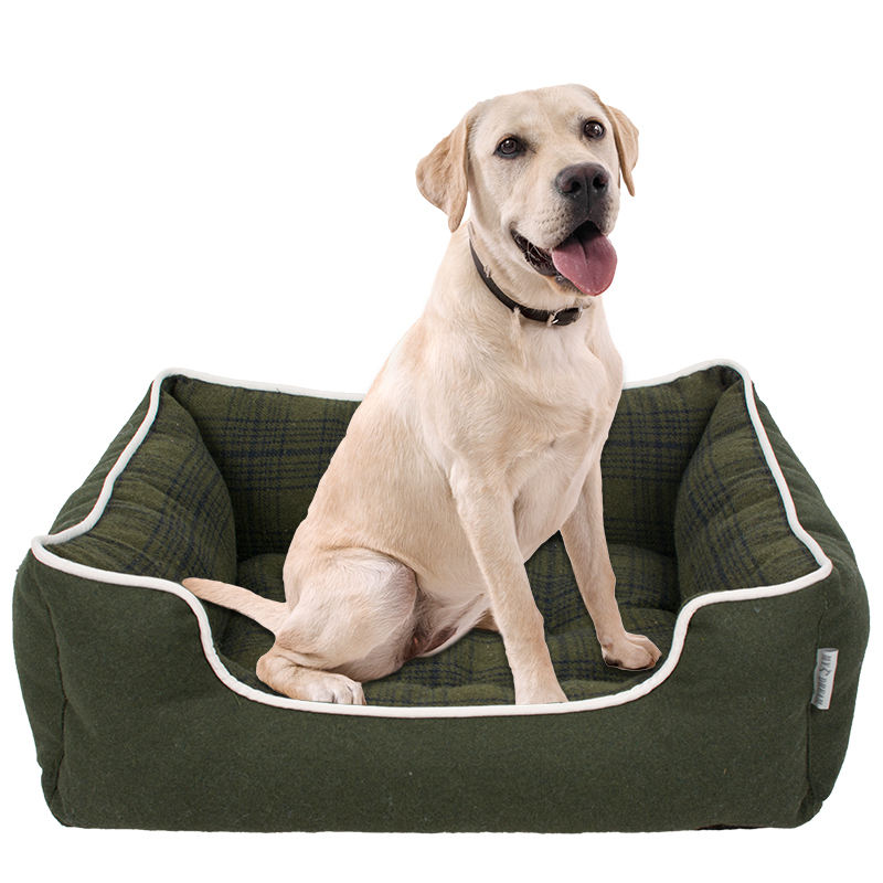 Wholesale Custom Comfortable Warming Pet Bed Sofa Sleeping Dog Bed