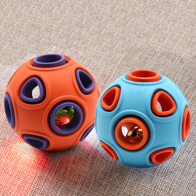 Manufacturer New Durable Dog Ball Toys Lighting Dog Chew Ball Toys Pet Toys With Bell