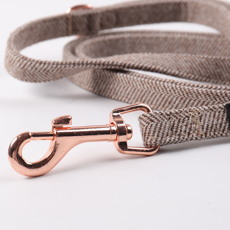 Custom Logo Blank Luxury Fashion Tweed Dog Harness Leash Bow Tie Poop Bag Holder Harness For Pet Dog