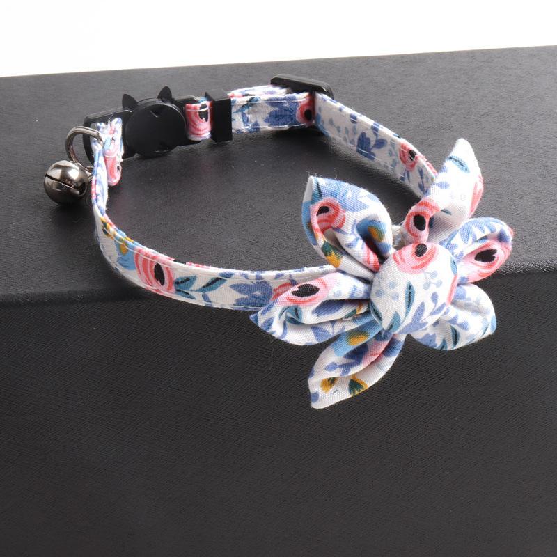 Wholesale Luxury Sun Flower Shape Pet Collar Cheap Adjustable Pet Dog Collars Leashes