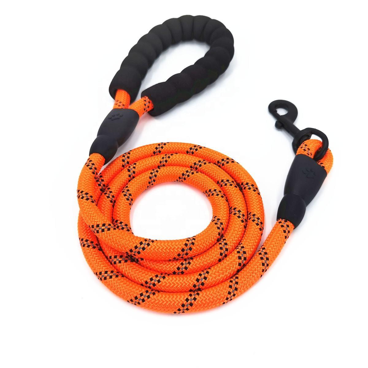 Large Mountain Climbing Running Tracking Reflective Soft Handle Nylon Rope Pet Dog Leash