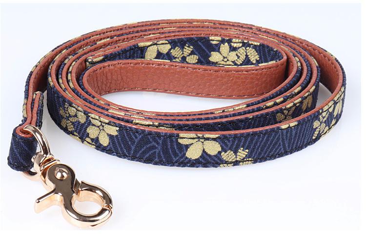 Wholesale Hot Selling Luxury Adjustable Pet Bandana Dog Collar Set With Leash