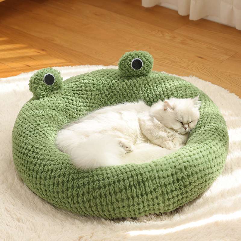 Cartoon Frog Comfortable Plush Cat Bed