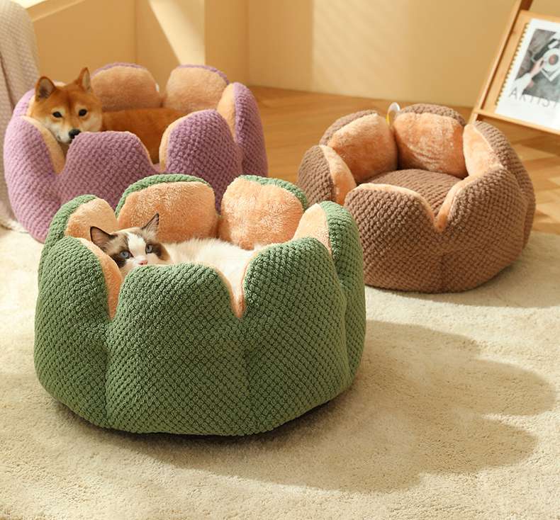 Petal-shaped Soft Plush Pet Cat Bed